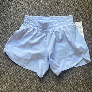 NWT Track That Mid Rise Short 5” Size 6 in Pastel Blue
